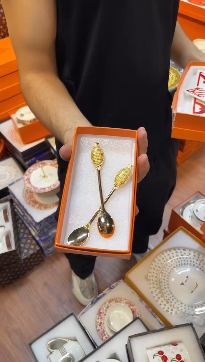 杯鸿辉家品牌瓷器，京东包邮！