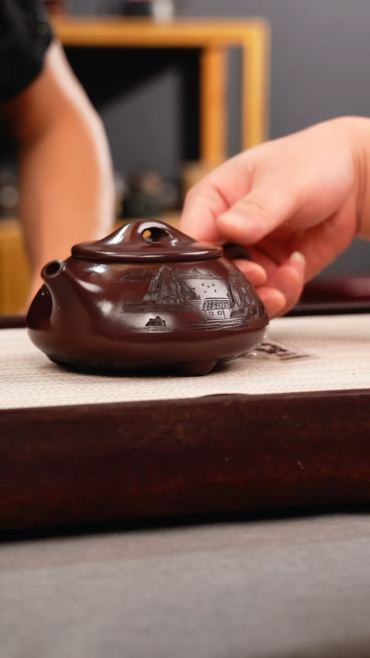 茶壶紫砂石红 景舟石瓢 观山