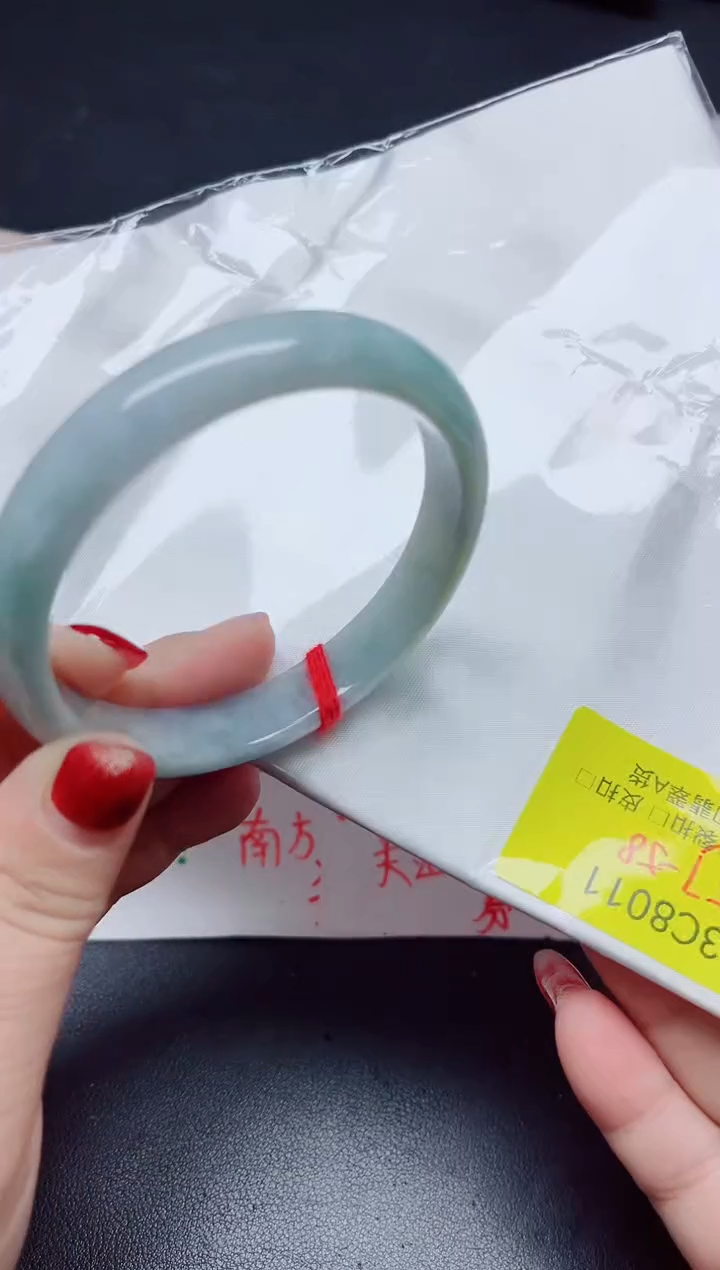 【闪购商品】翡翠手镯未镶嵌57-58/0000