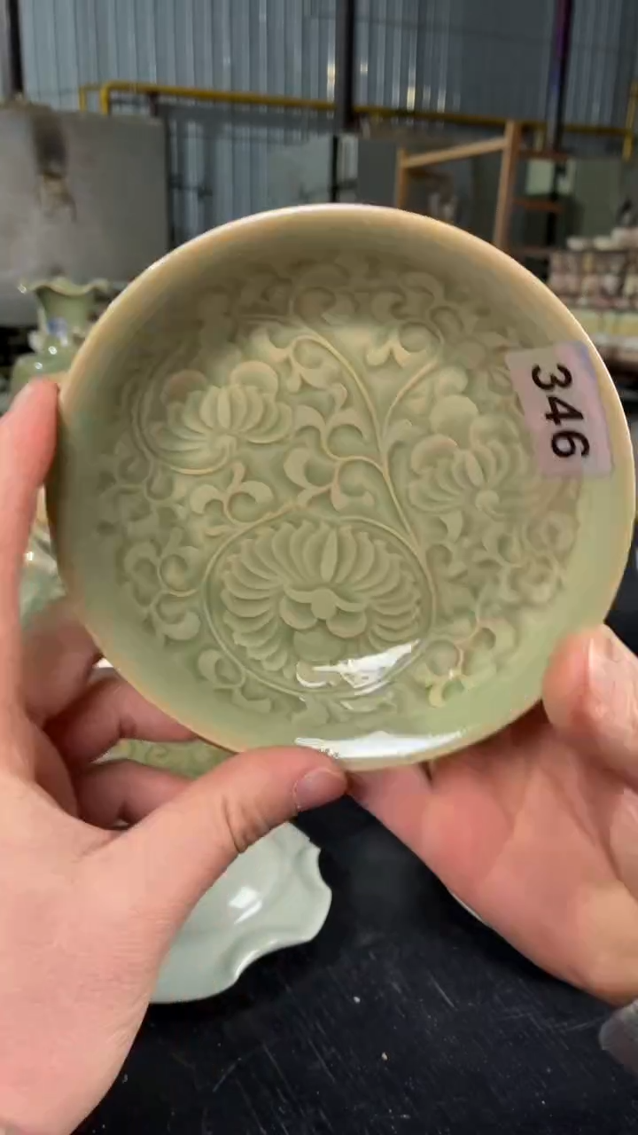 耀州窑仰山手工缠枝团菊盘子微瑕346