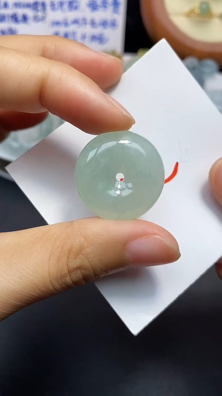 颈饰未镶嵌翡翠吊坠