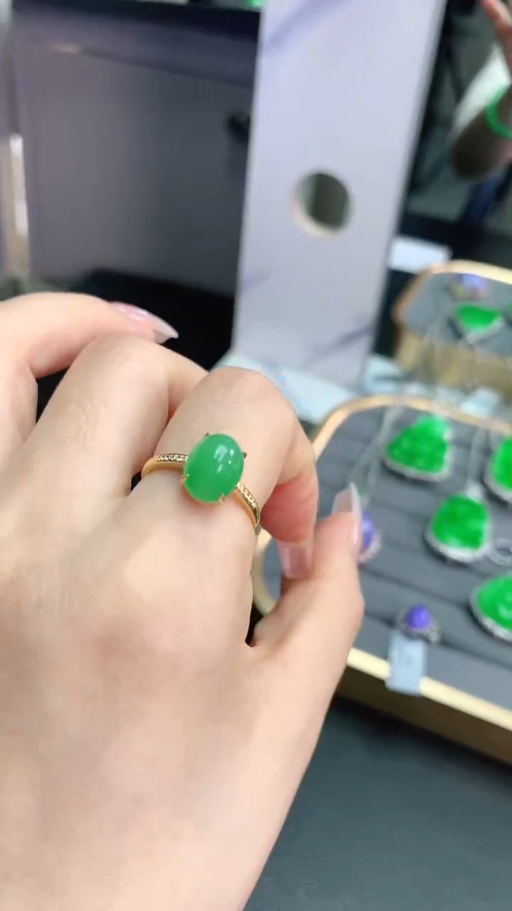 【闪购商品】翡翠戒指18K金镶嵌赠礼盒证书 