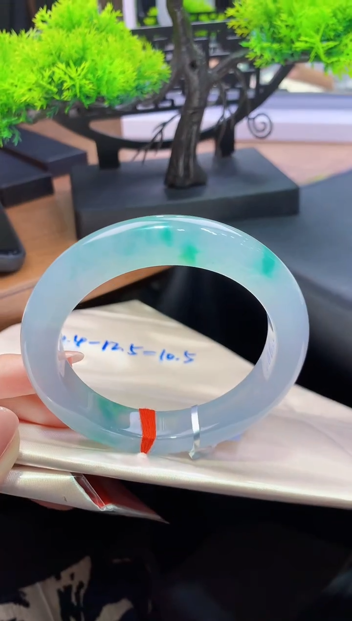 未镶嵌手镯翡翠-天然缅甸A货翡翠60正圈总价60万定金2万