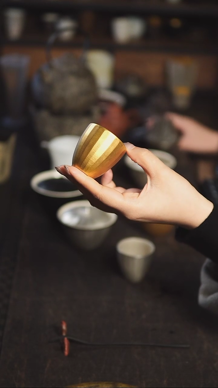 【闪购商品】吴一延 刮棱系列金彩杯