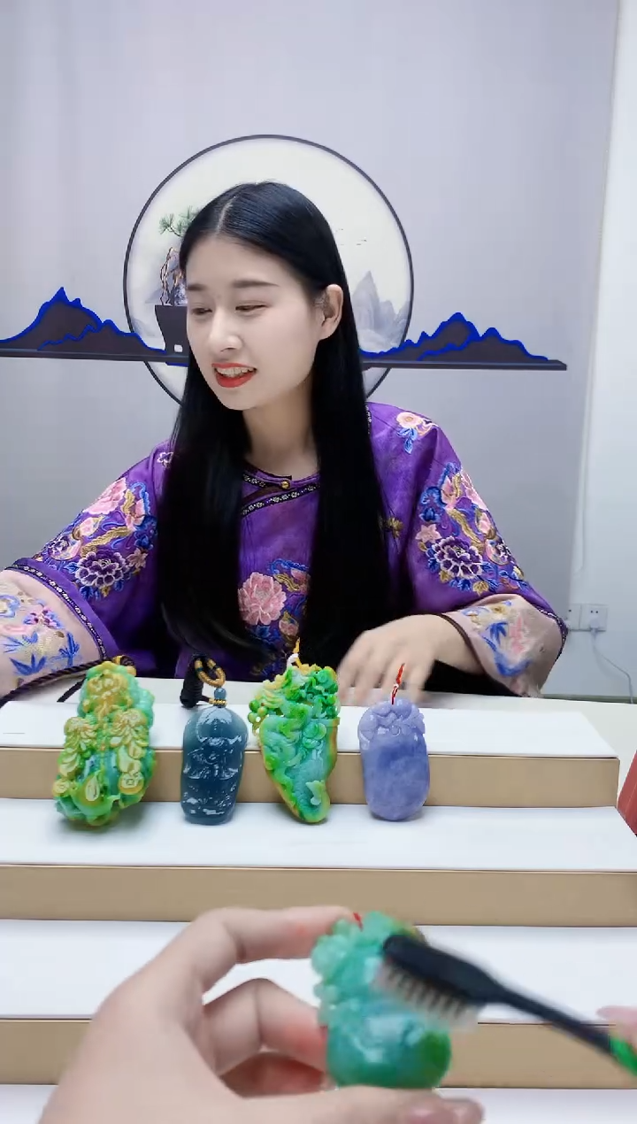 未镶嵌定制翡翠小**.4812jw-毛货挂件