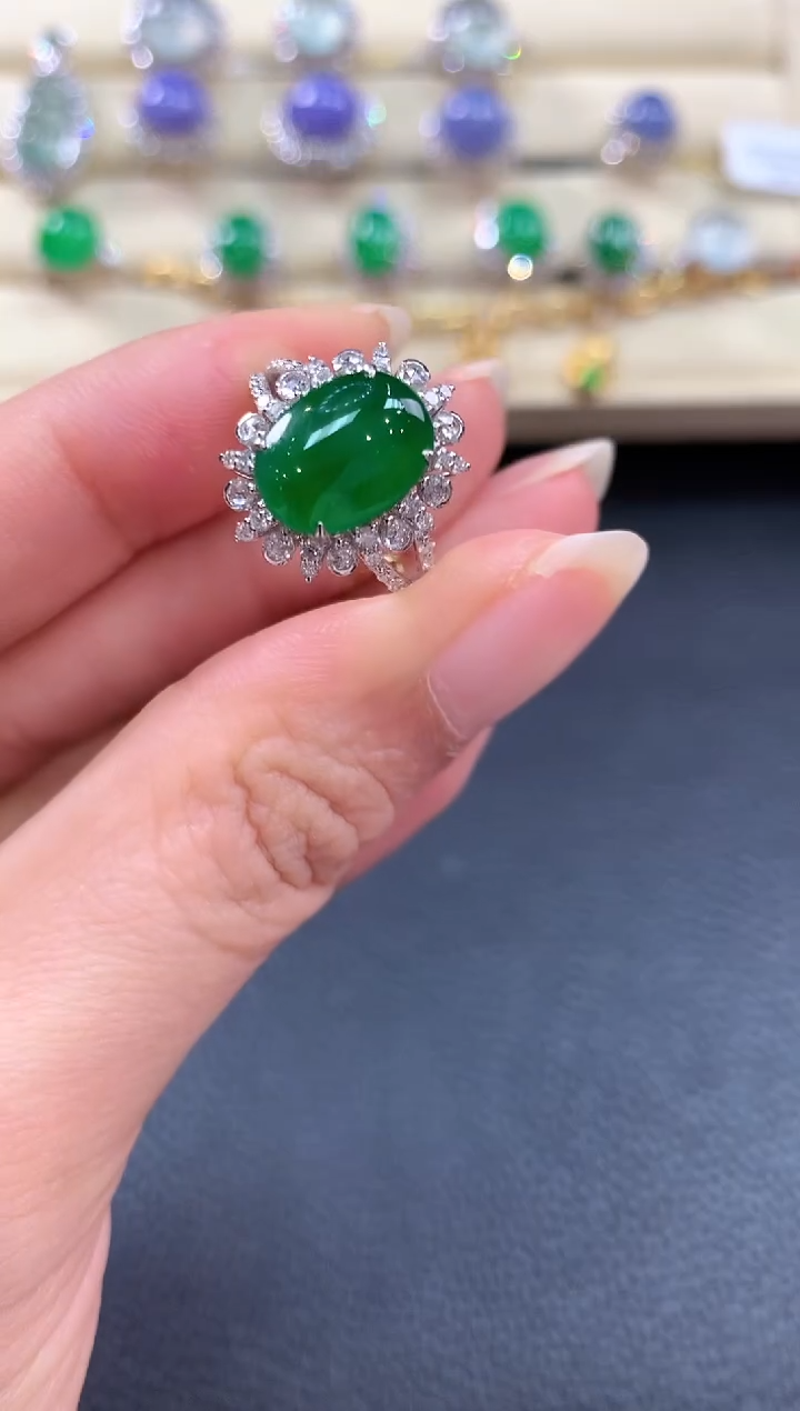 【闪购商品】翡翠戒指18K金镶嵌b206       