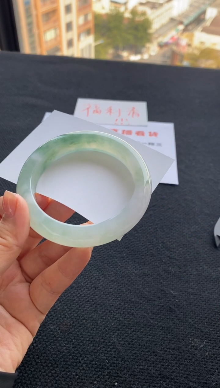 【闪购商品】翡翠手镯未镶嵌买断价XW23017313