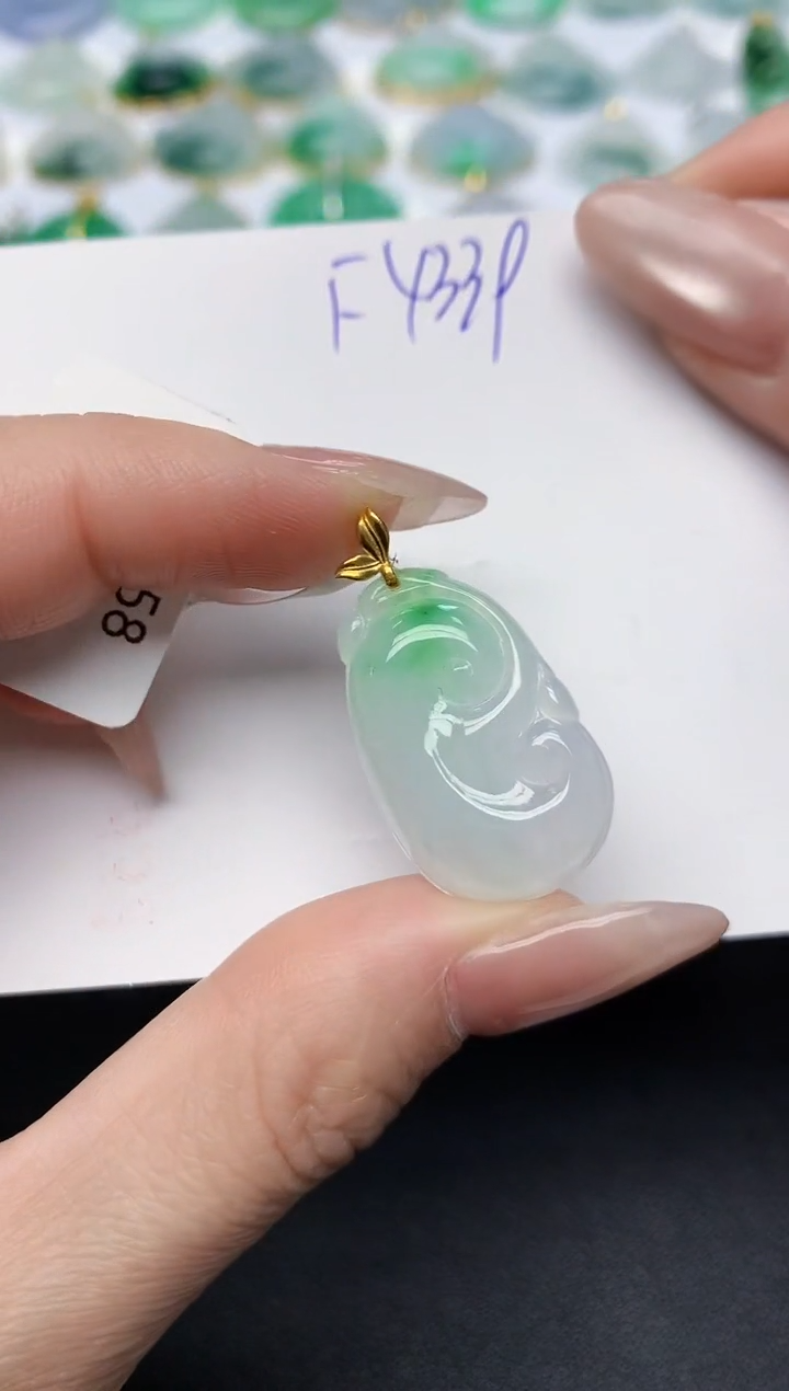 颈饰18K金镶嵌翡翠天然缅甸A货翡翠百元以上9元证书费自理