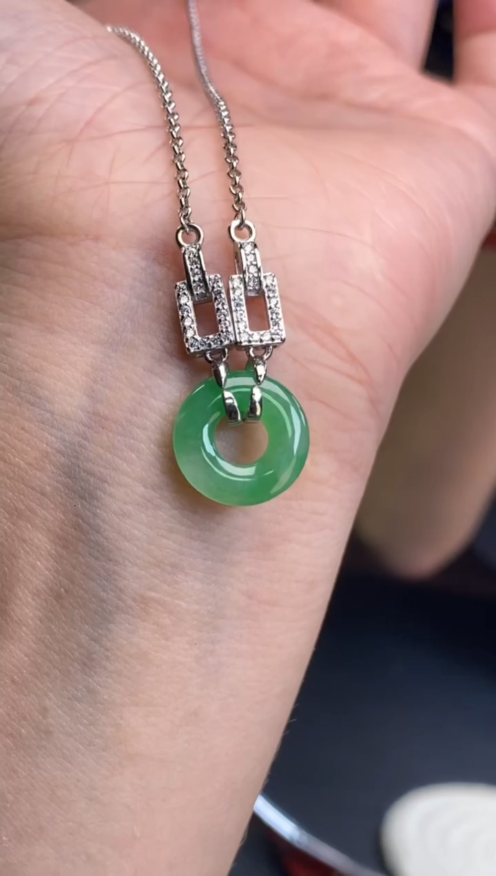 颈饰银S925镶嵌翡翠净货17882