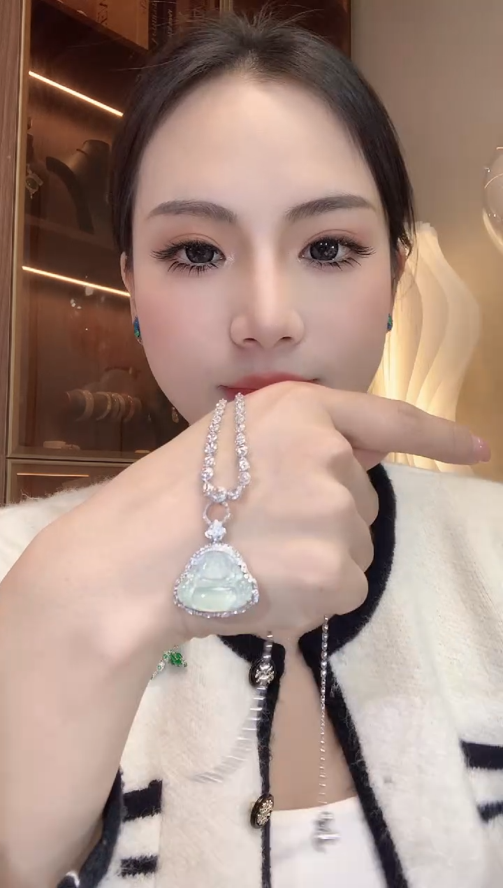 【闪购商品】翡翠吊坠(不含链)18K金镶嵌D26