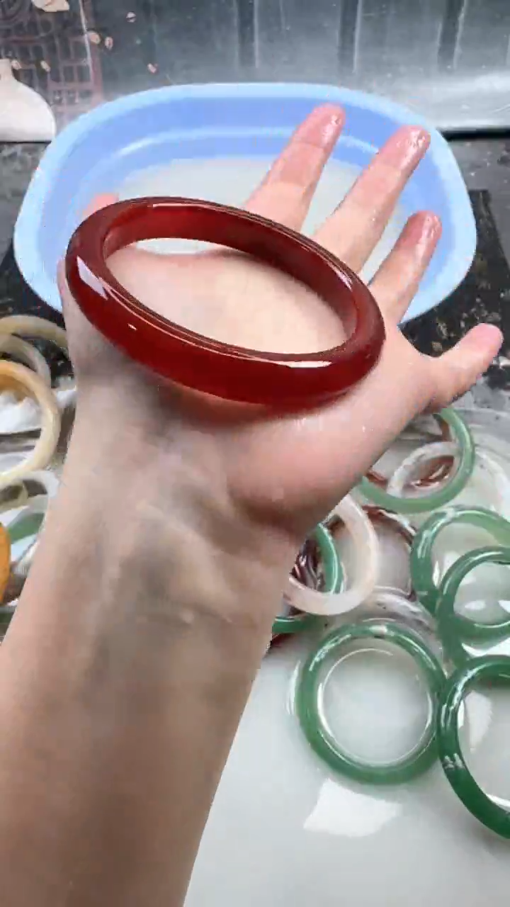 【闪购商品】石英质玉手镯未镶嵌95 61