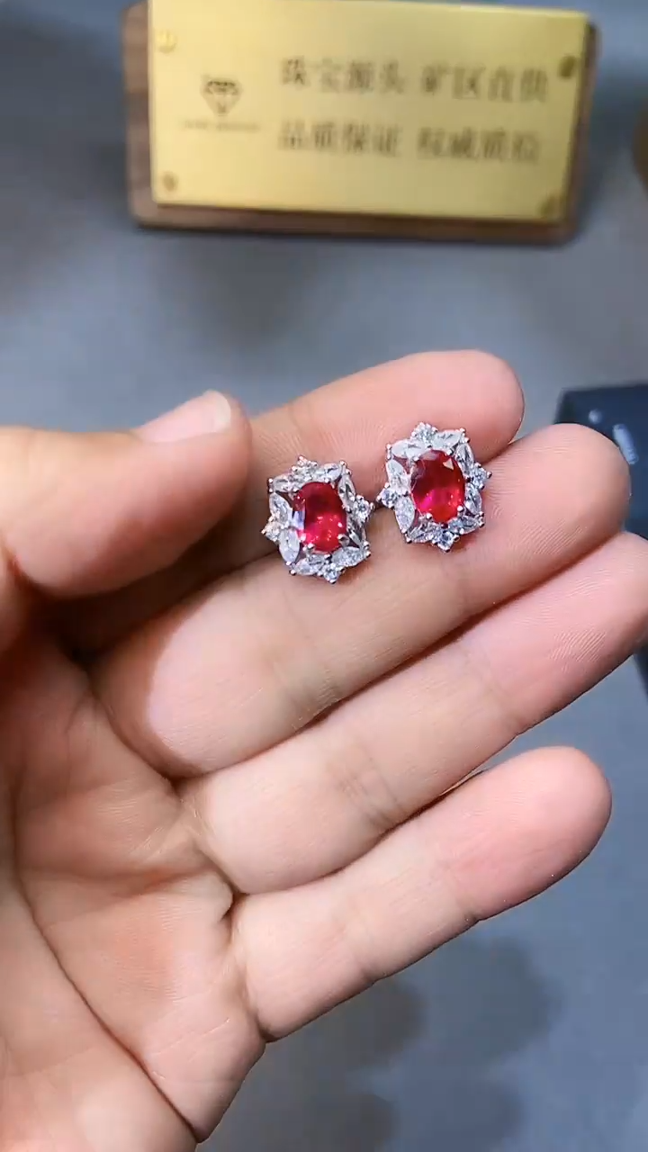 【闪购商品】红宝石耳饰银S925镶嵌354