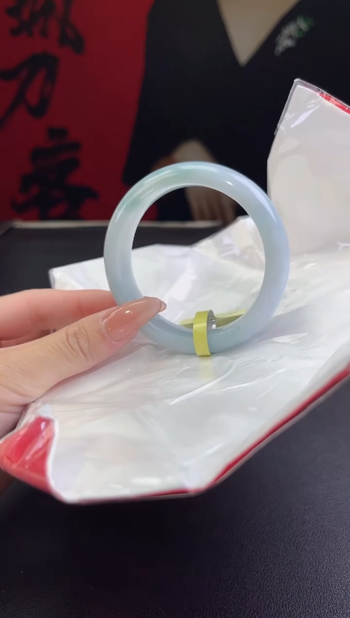 【闪购商品】翡翠手镯未镶嵌19翡翠手镯