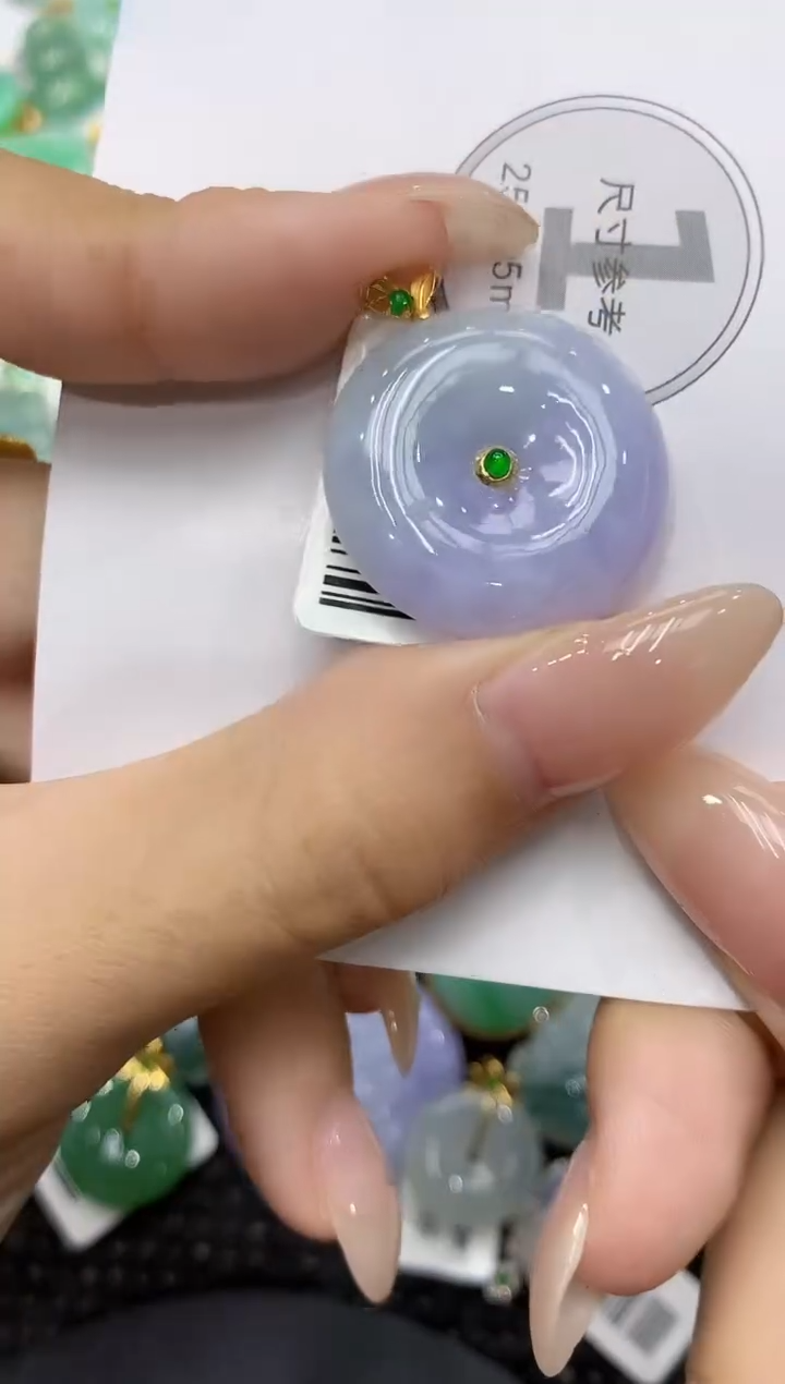 颈饰18K金镶嵌翡翠111111111111