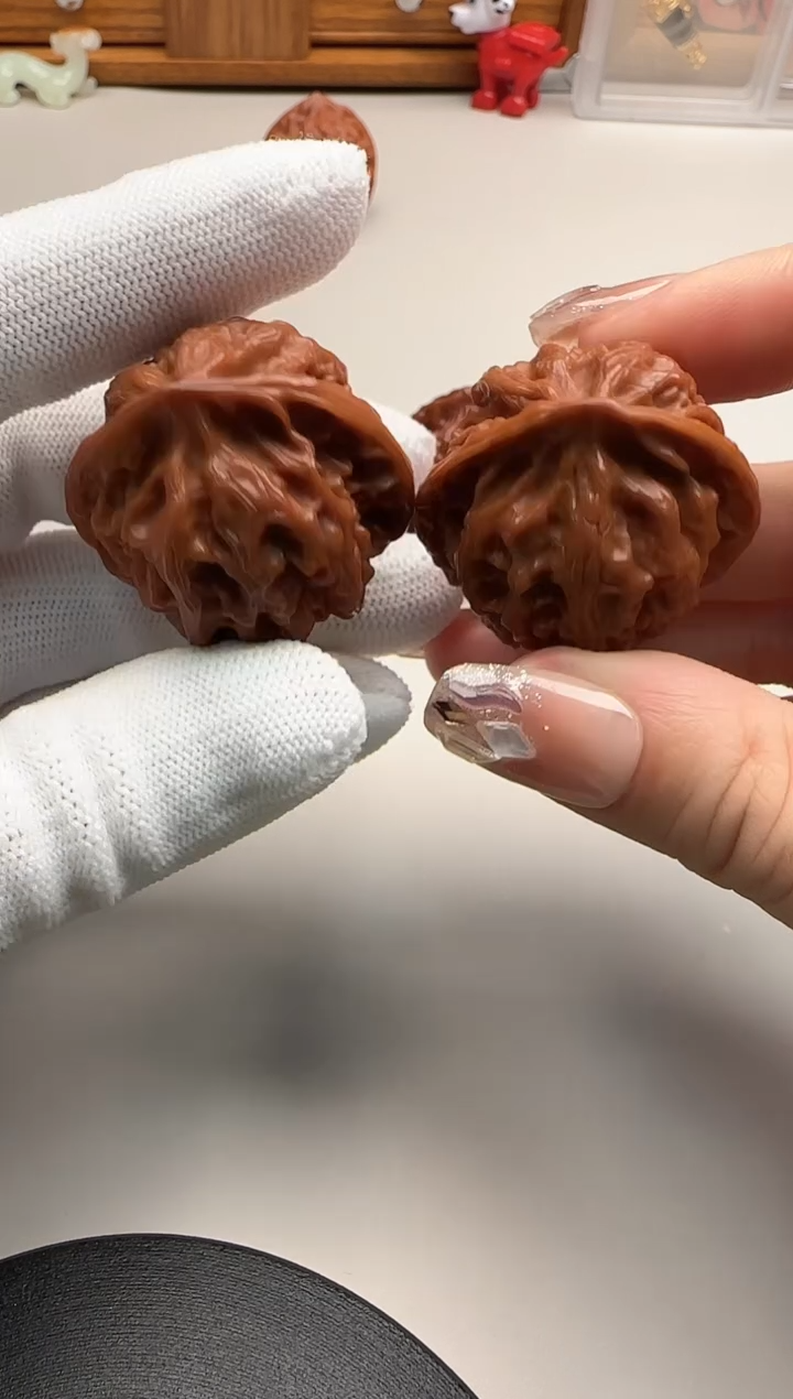 【闪购商品】文玩核桃把件一对核桃