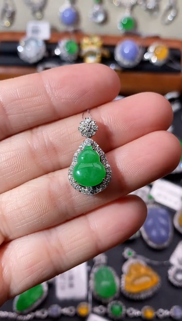 【闪购商品】翡翠吊坠(不含链)18K金镶嵌吊坠