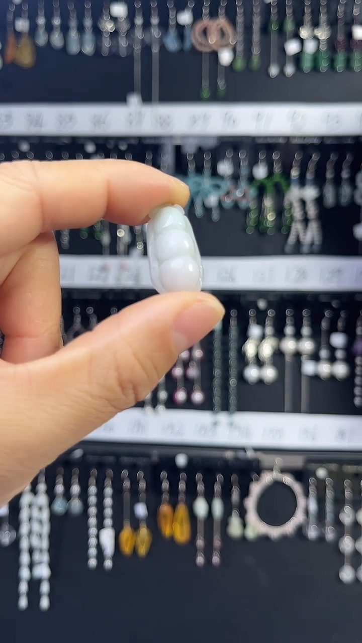 未镶嵌翡翠耳饰喜欢拍