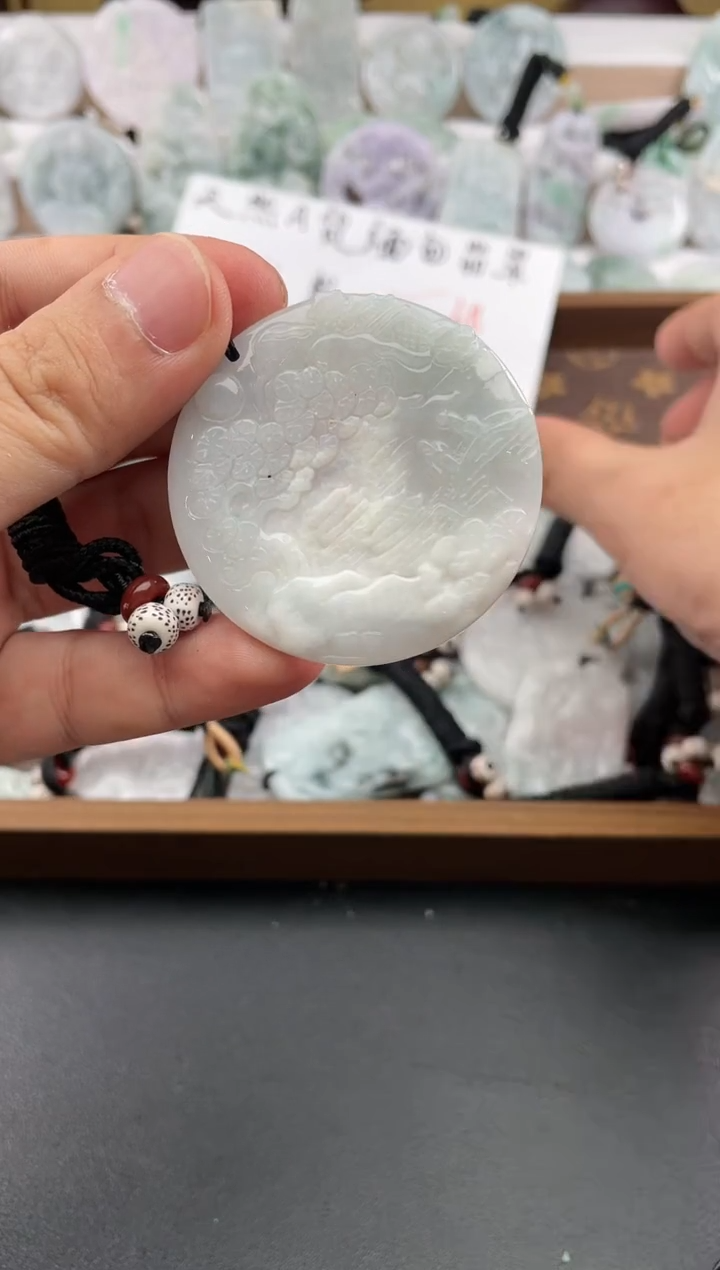 颈饰未镶嵌翡翠25/12/18/.60