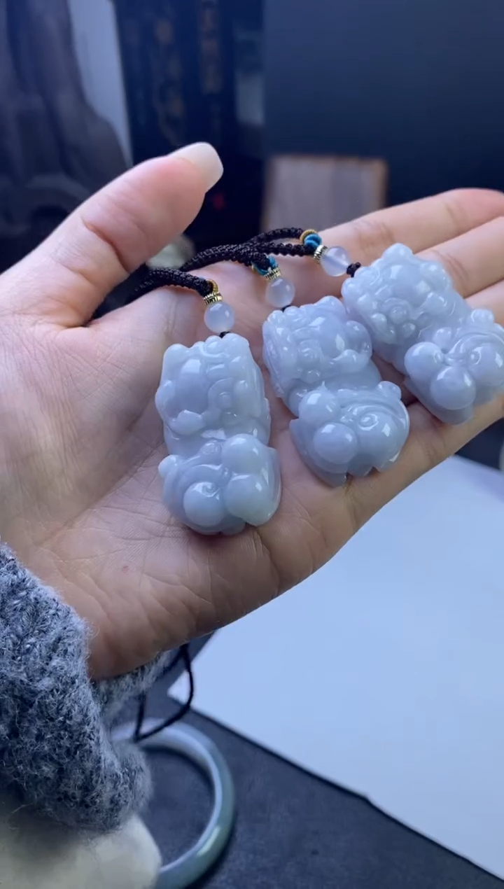 【闪购商品】翡翠吊坠(不含链)未镶嵌貔貅 多样性发一件