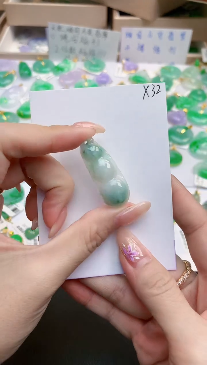 颈饰未镶嵌翡翠天然缅甸A货翡翠