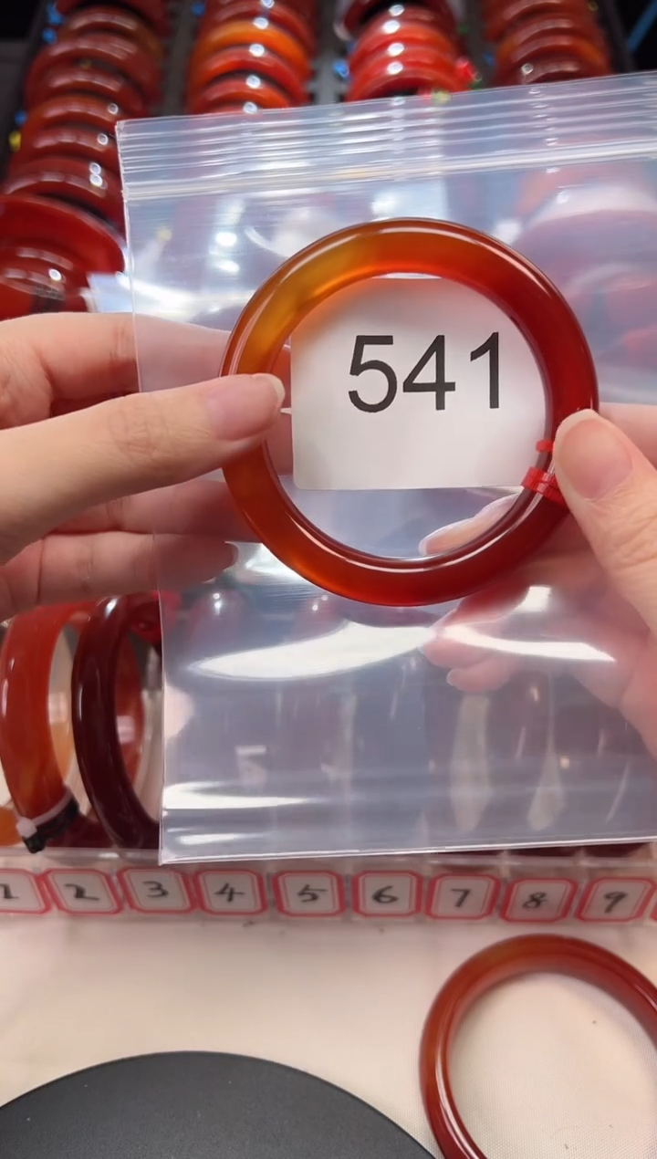 手镯玛瑙/玉髓未镶嵌52圈口*541