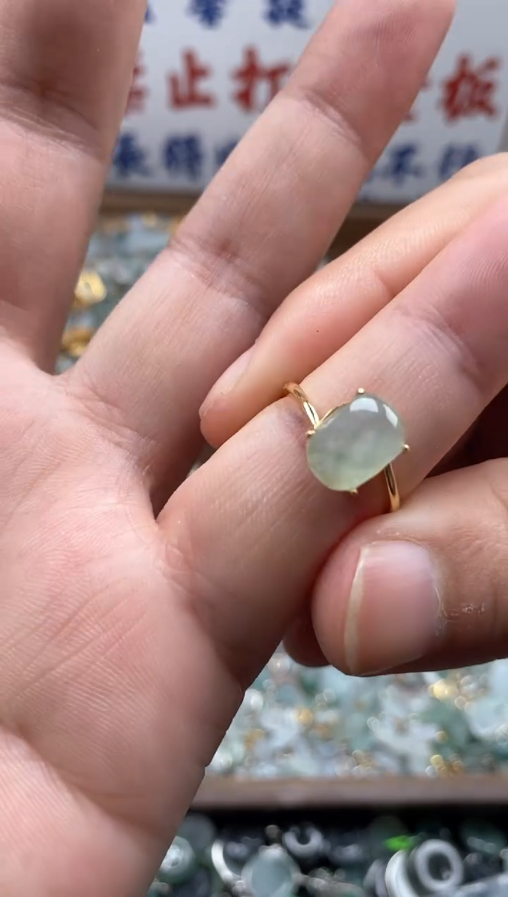 【闪购商品】翡翠颈饰未镶嵌哥哥