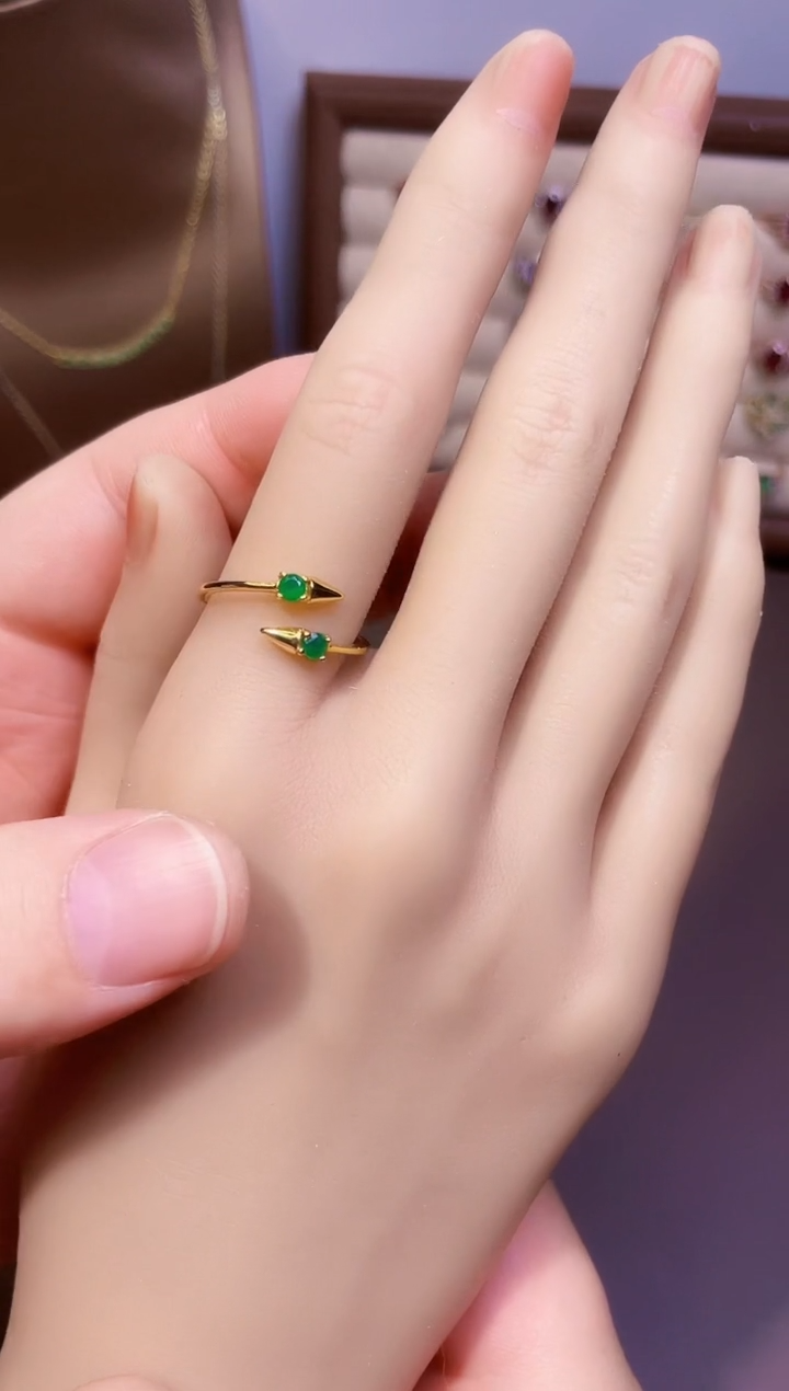 【闪购商品】祖母绿戒指银S925镶嵌一枚