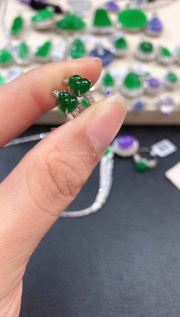 【闪购商品】翡翠耳饰18K金镶嵌m10