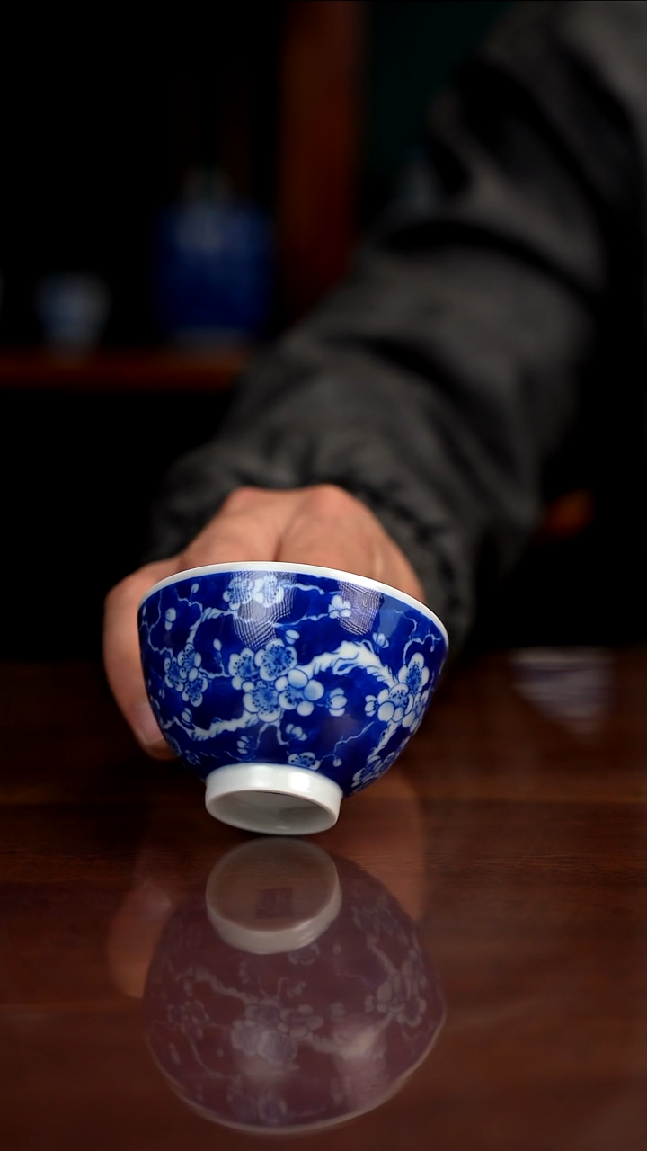 自成堂柴窑青花冰梅鸡心杯