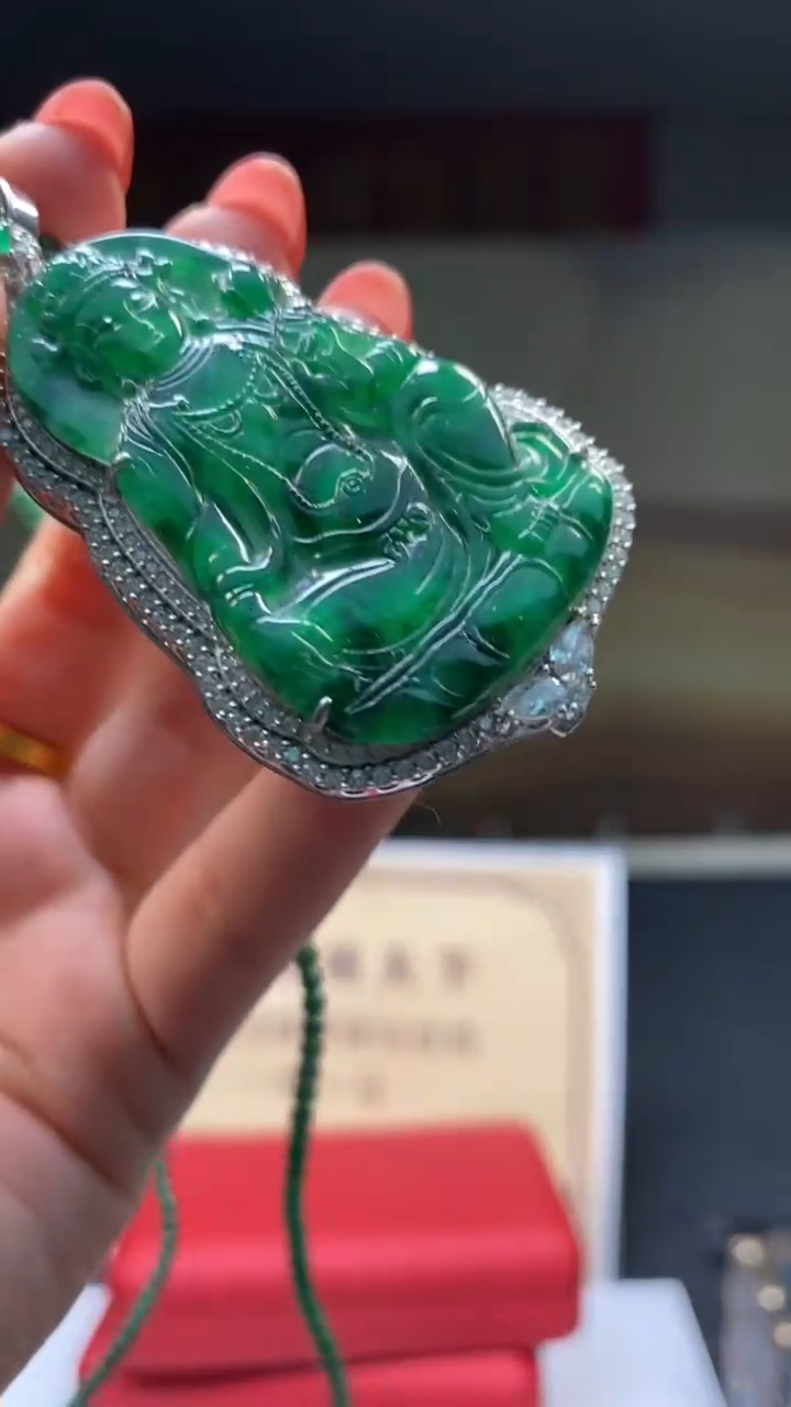 翡翠未镶嵌颈饰********207