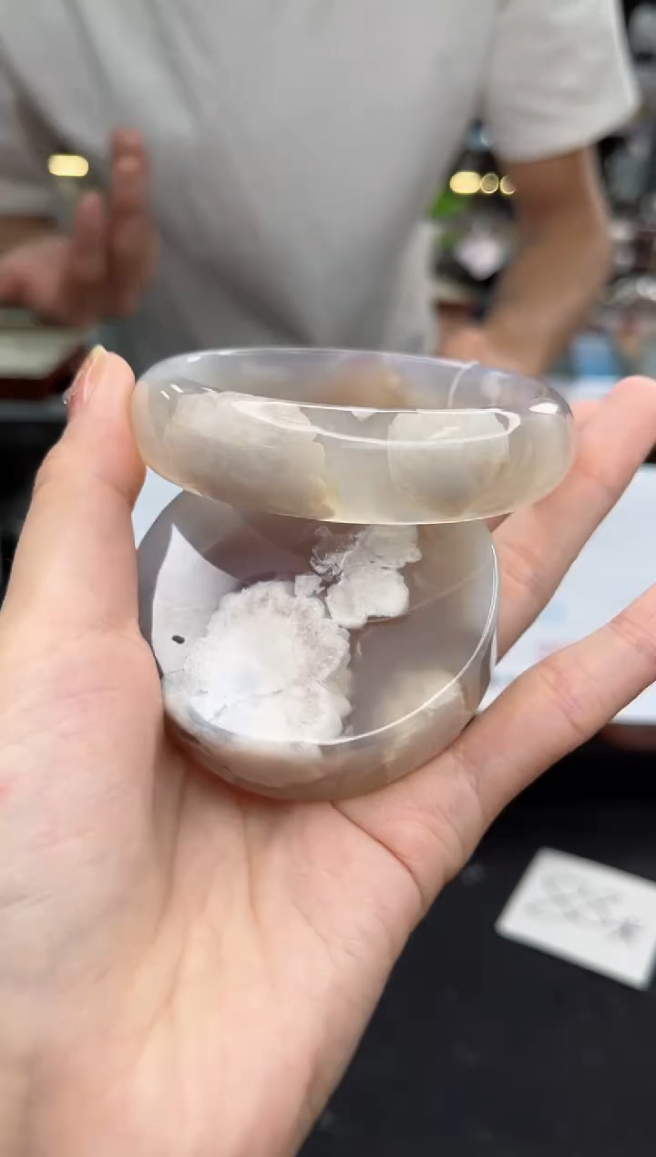 【闪购商品】石英质玉手镯未镶嵌61圈口（赠品镯心）1931016