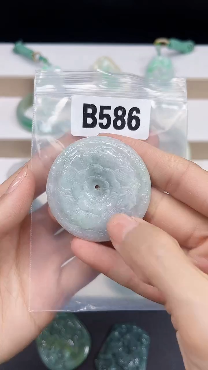 颈饰未镶嵌翡翠翡翠珠宝吊坠挂件