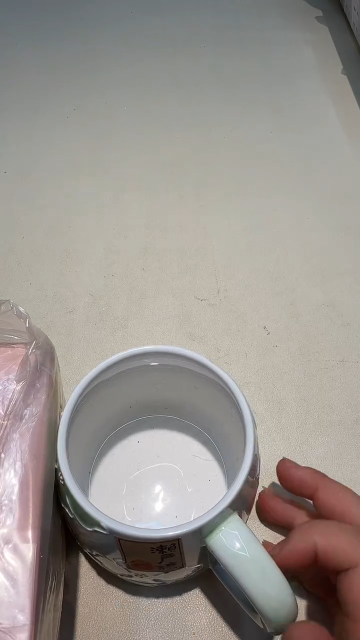 瓷片如图所示AAAAAAAAAAA335