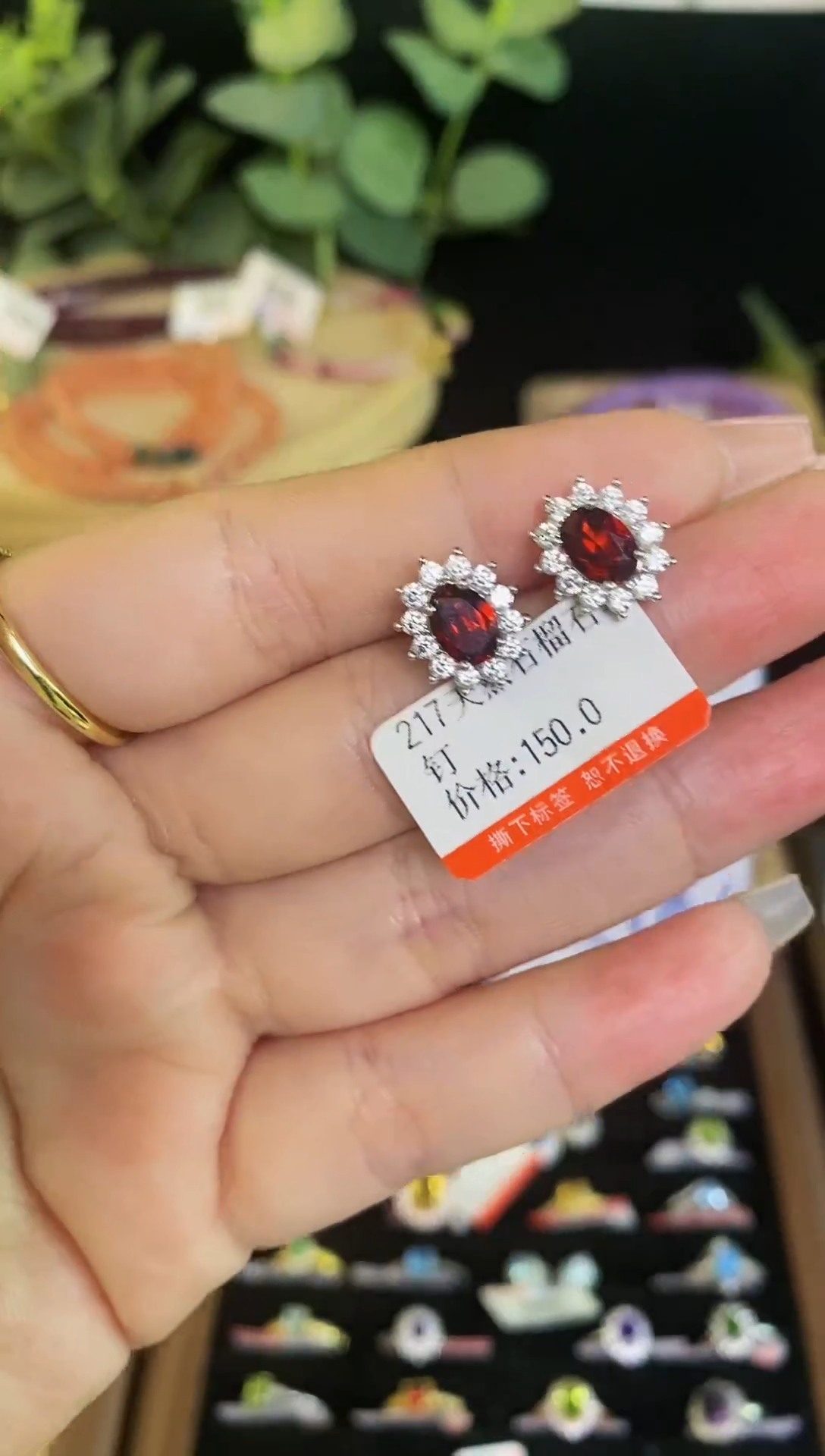 【闪购商品】石榴石耳饰银S925镶嵌耳饰