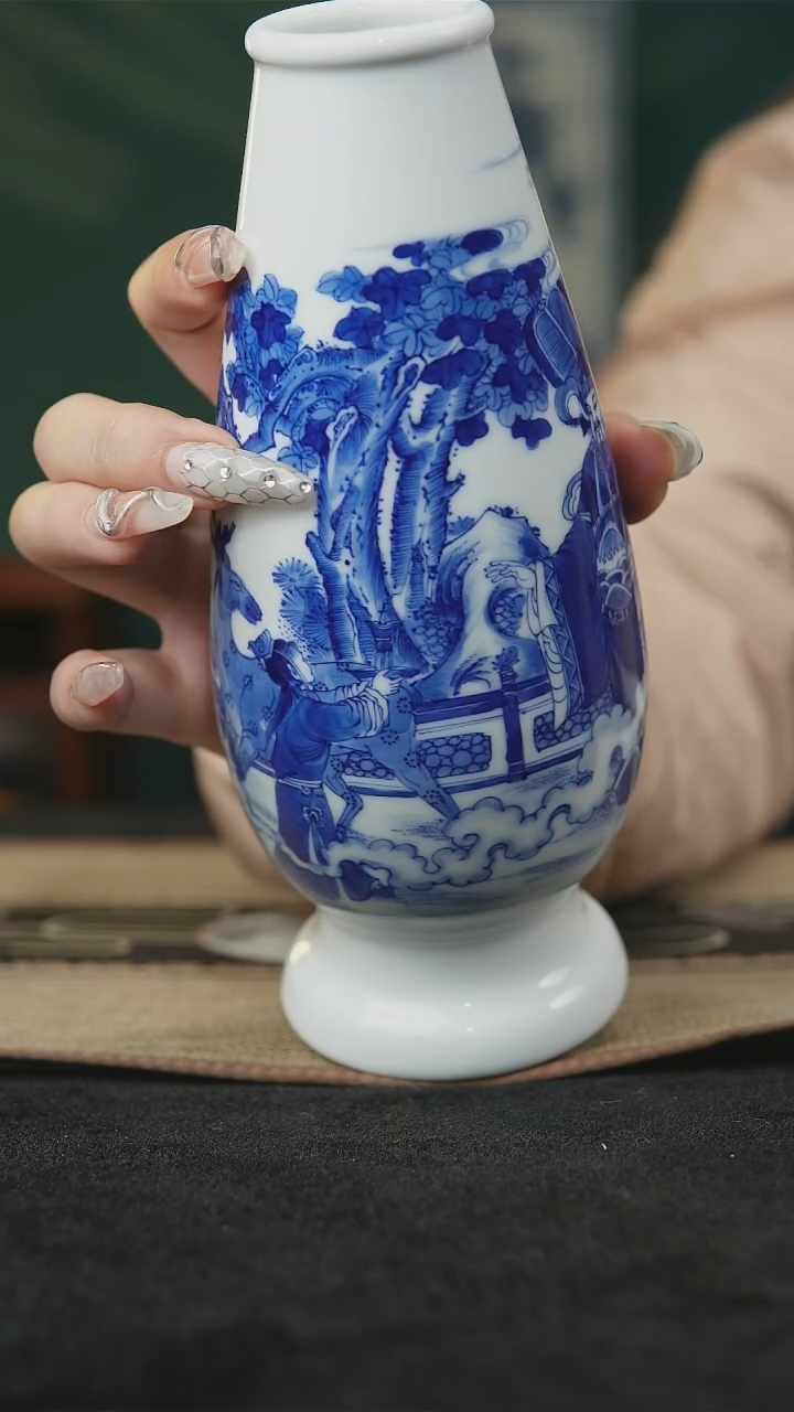 【闪购商品】青花仿青人物花插