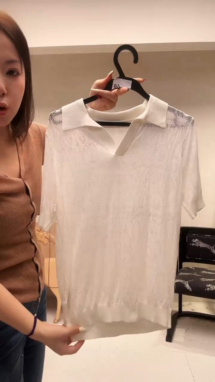 白色翻领法式镂空半袖