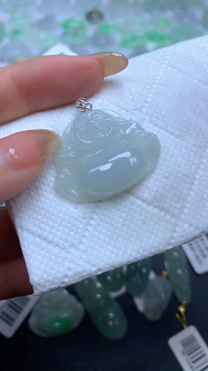 颈饰18K金镶嵌翡翠A货