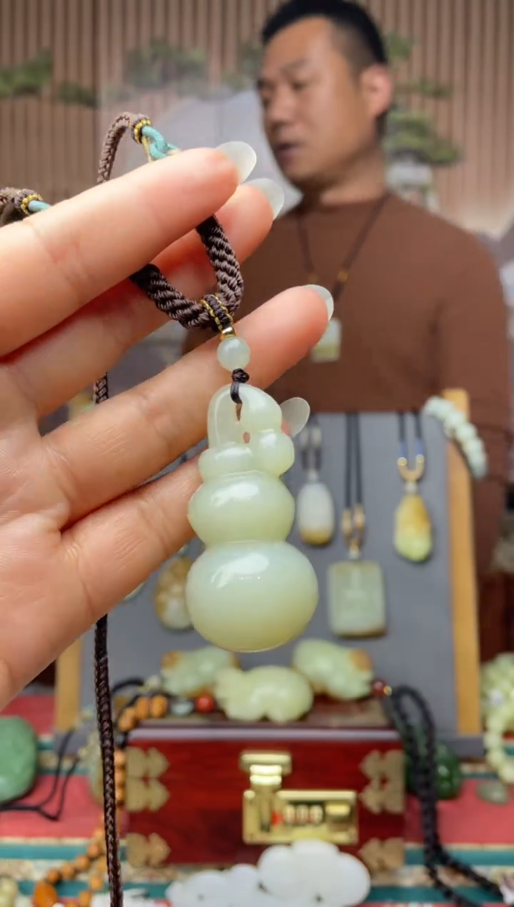 颈饰未镶嵌和田玉拍一发一