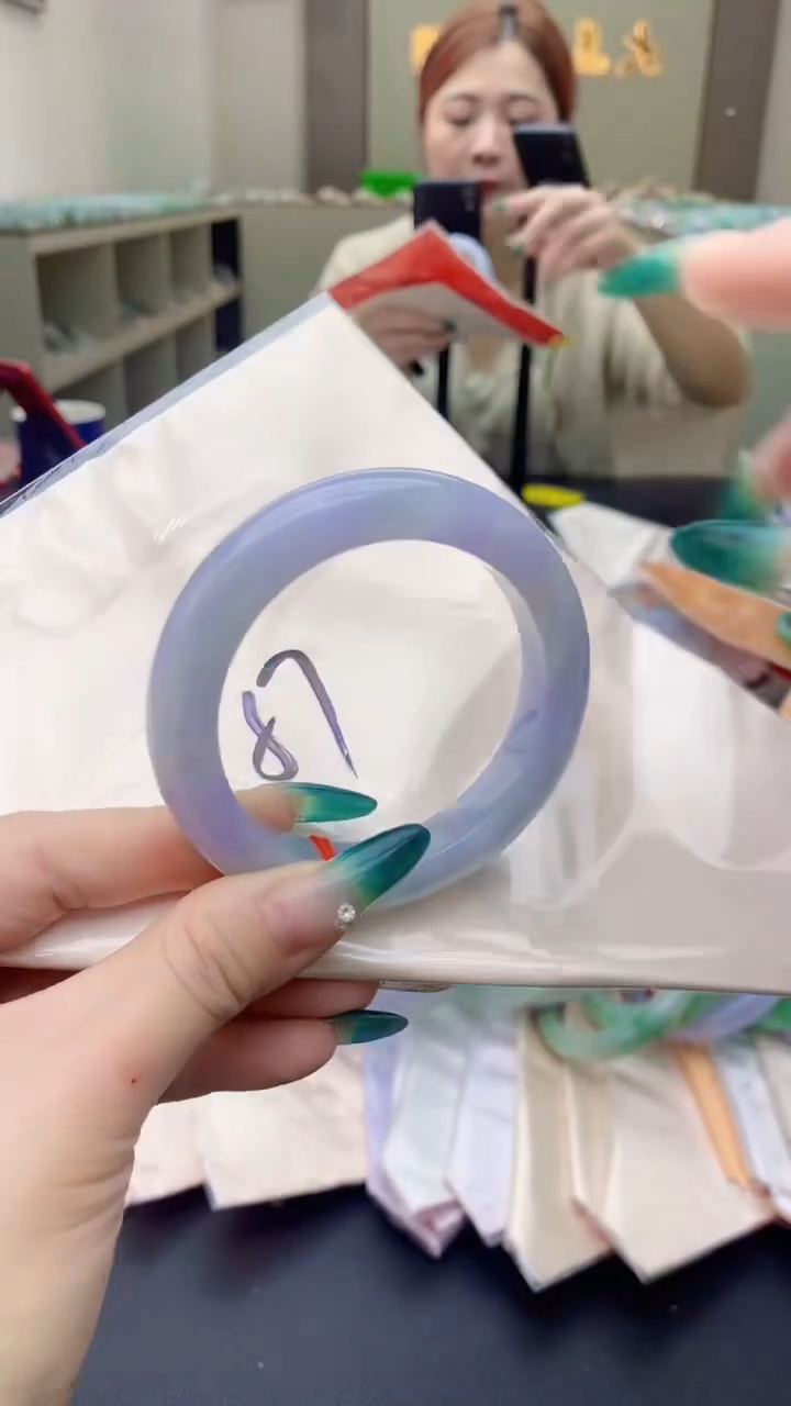 【闪购商品】翡翠手镯未镶嵌0062035521