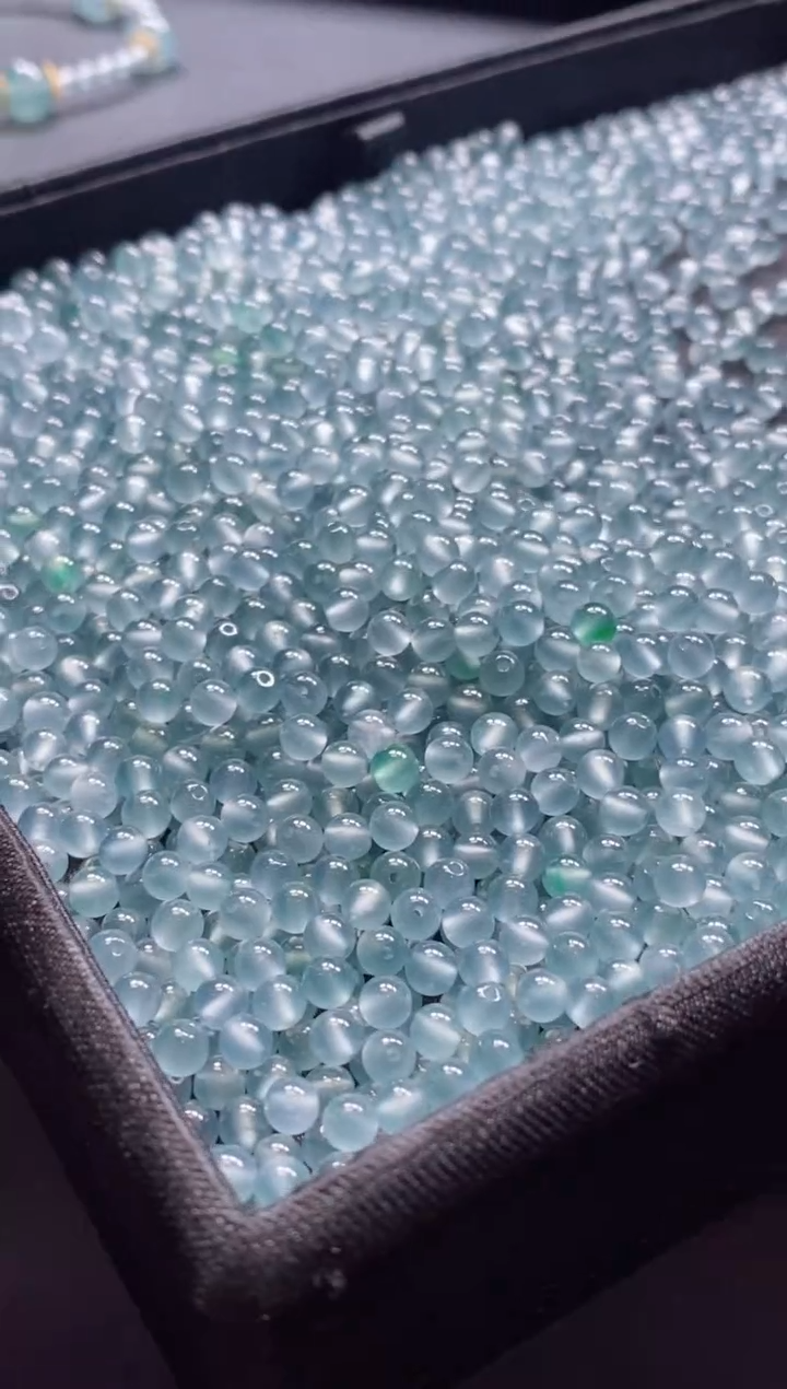 颈饰未镶嵌翡翠单颗卡4MM多样性发货（10颗一组）