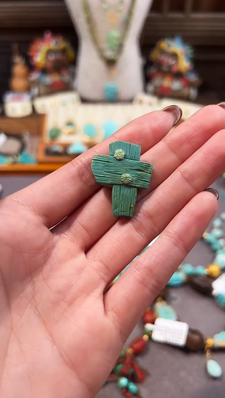 未镶嵌绿松石配饰十字架