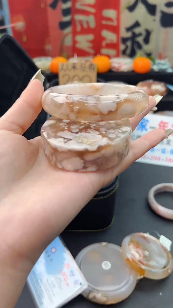 【闪购商品】石英质玉手镯未镶嵌赠送镯心（61圈口）