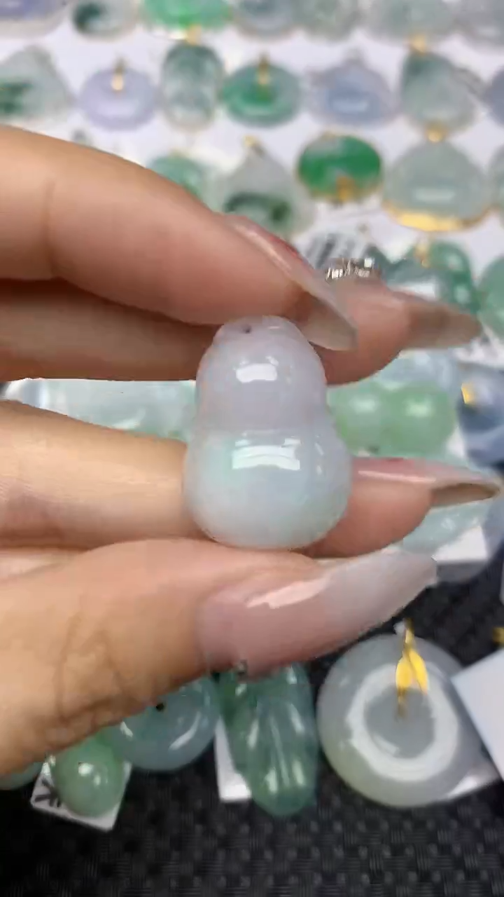 【闪购商品】翡翠颈饰未镶嵌天然翡翠A货