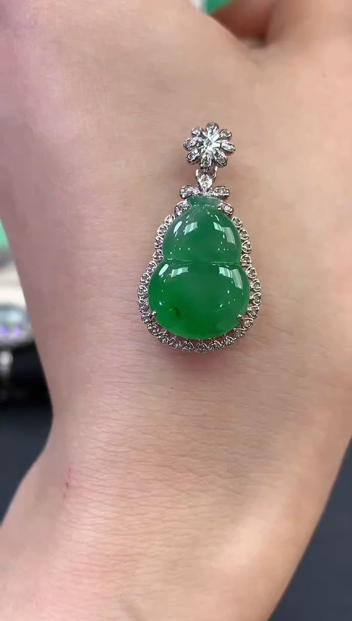 【闪购商品】翡翠吊坠(不含链)18K金镶嵌 C9