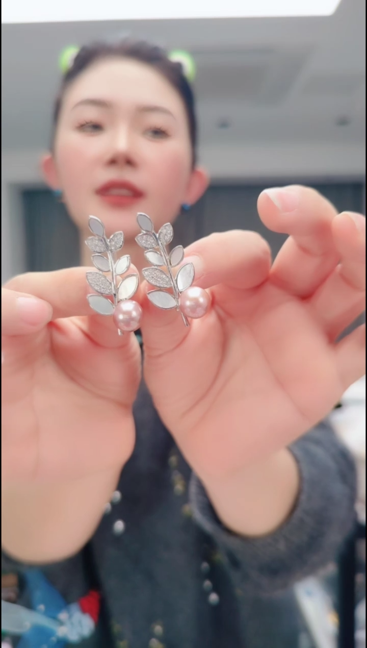 颈饰未镶嵌淡水珍珠2578胸针