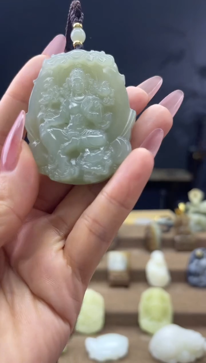 颈饰未镶嵌和田玉1