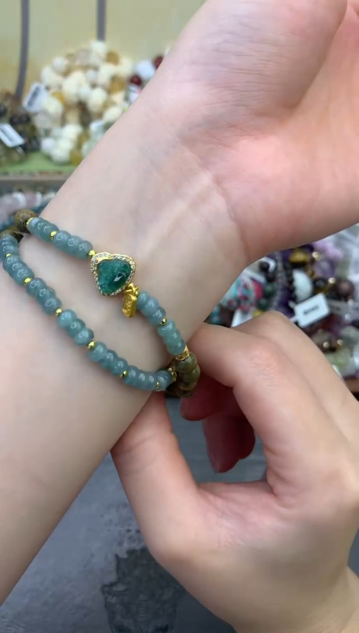 未镶嵌翡翠手饰138