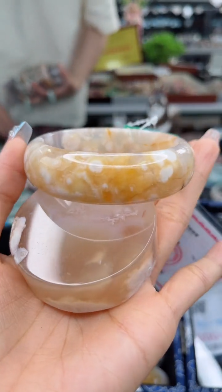 【闪购商品】石英质玉手镯未镶嵌58圈口（赠品镯心）37654