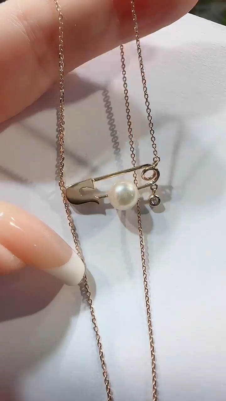 项链18K金镶嵌钻石回形针项链