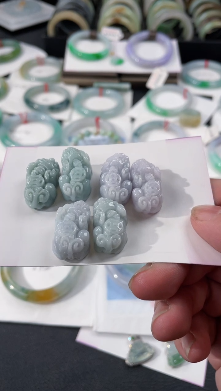 【闪购商品】翡翠颈饰未镶嵌吊坠